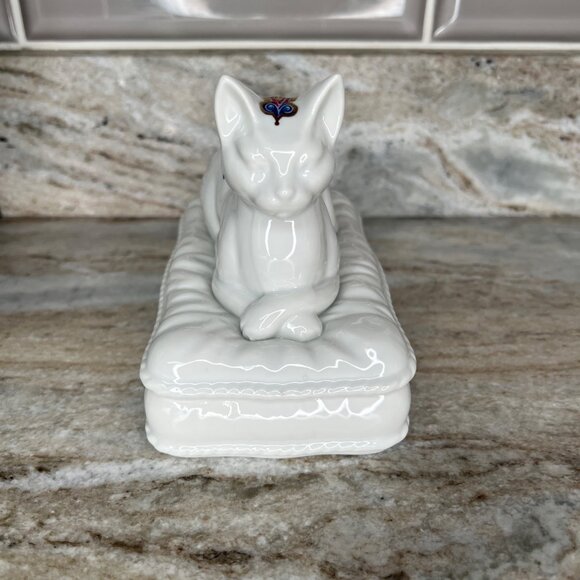 Vintage Elizabeth Arden Byzantium Egyptian Cat Trinket box Made in Japan - Picture 2 of 9